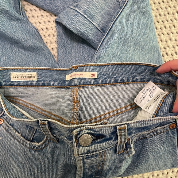 Levi’s Wedgie Straight Jean NWOT - Picture 3 of 3